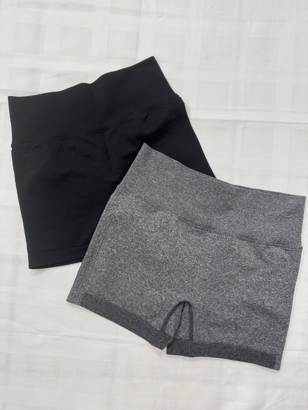 SHEIN Seamless High-Waist Bike Shorts Set — Black & Gray